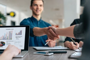 Hvem trenger å kjøpe hjemmekontormøbler?